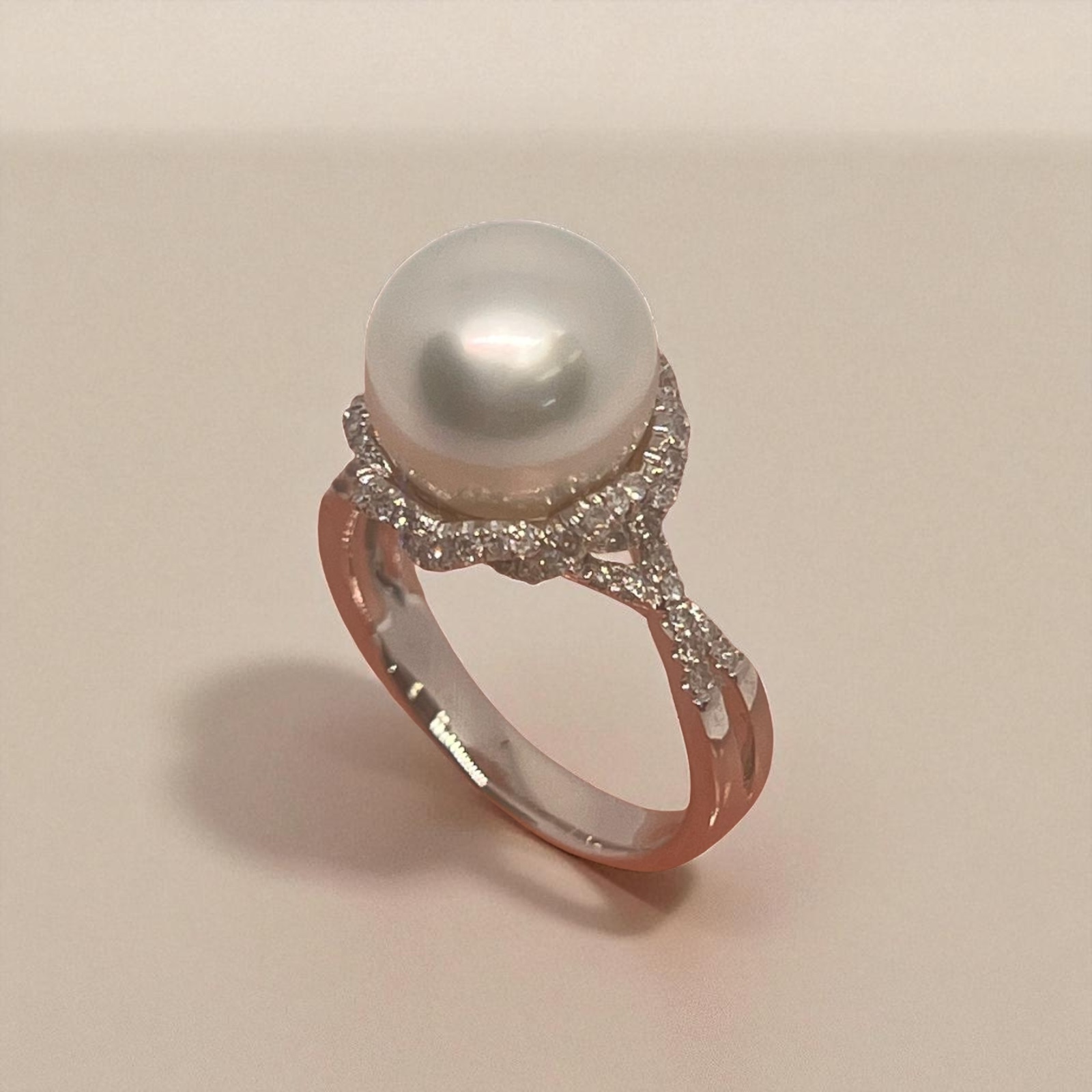Elegant South Sea Pearl and Diamond Ring in 18K White Gold